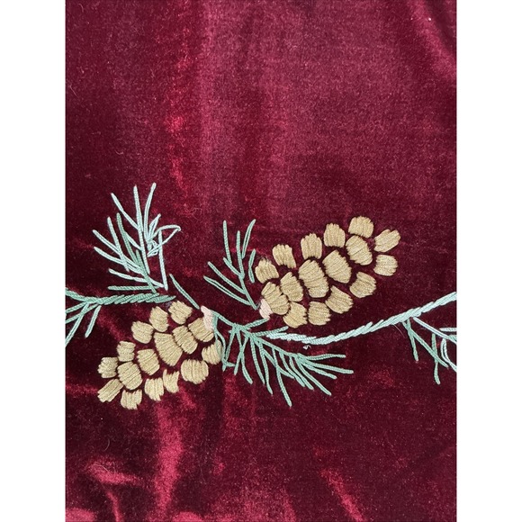 Marty Stewart Velvet Embroidered Pine Tree Skirt, Burgundy, Vintage - Picture 2 of 6